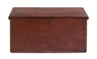 An American Painted Trunk Height 16 1/4 x width 36 x depth 15 1/4 inches. — 19TH CENTURY