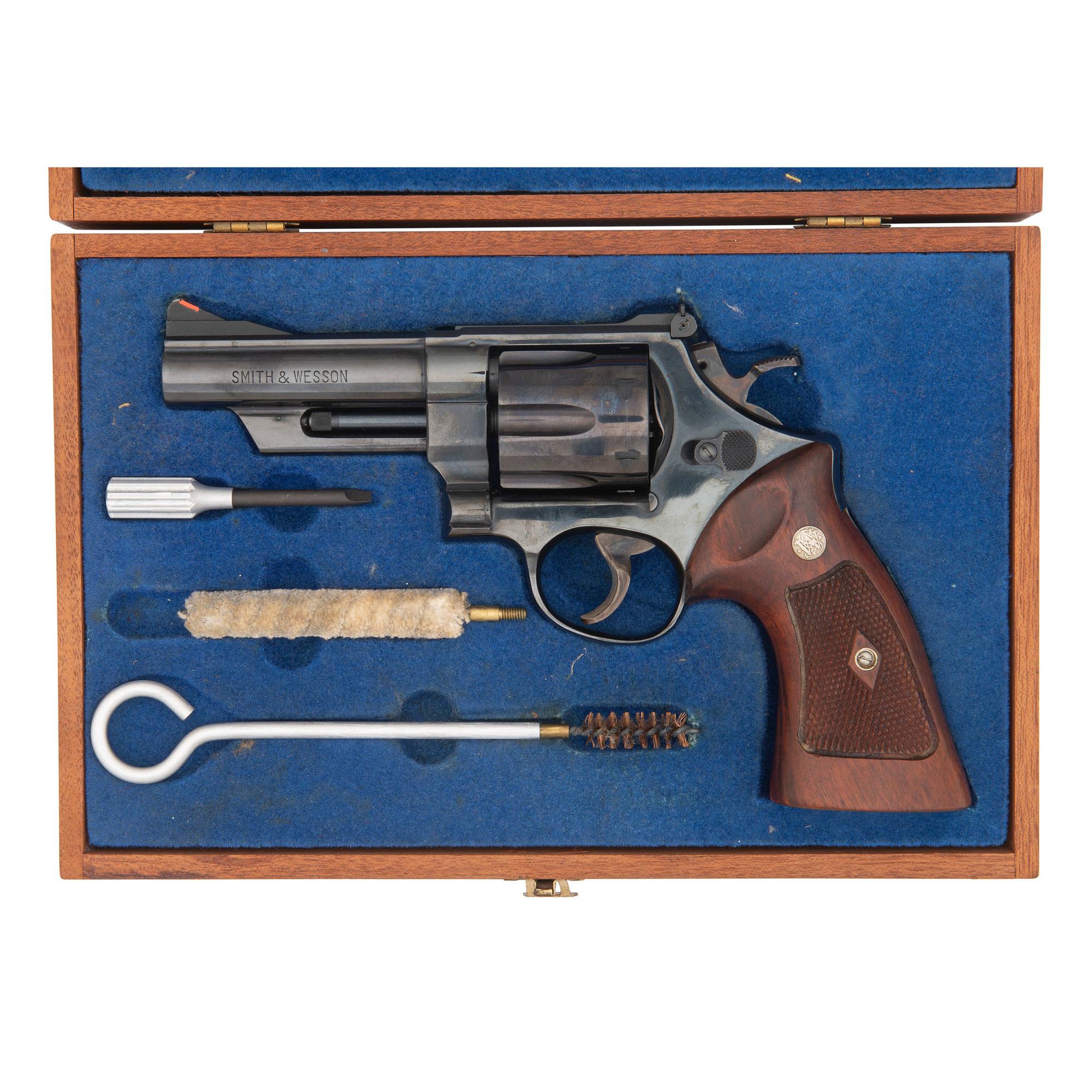 **Smith & Wesson Model 29-2 with Presentation Case and Accessories