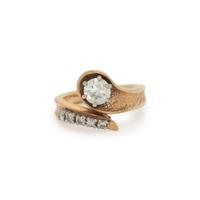 DIAMOND RING