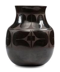 Large Blackware Pottery Jar