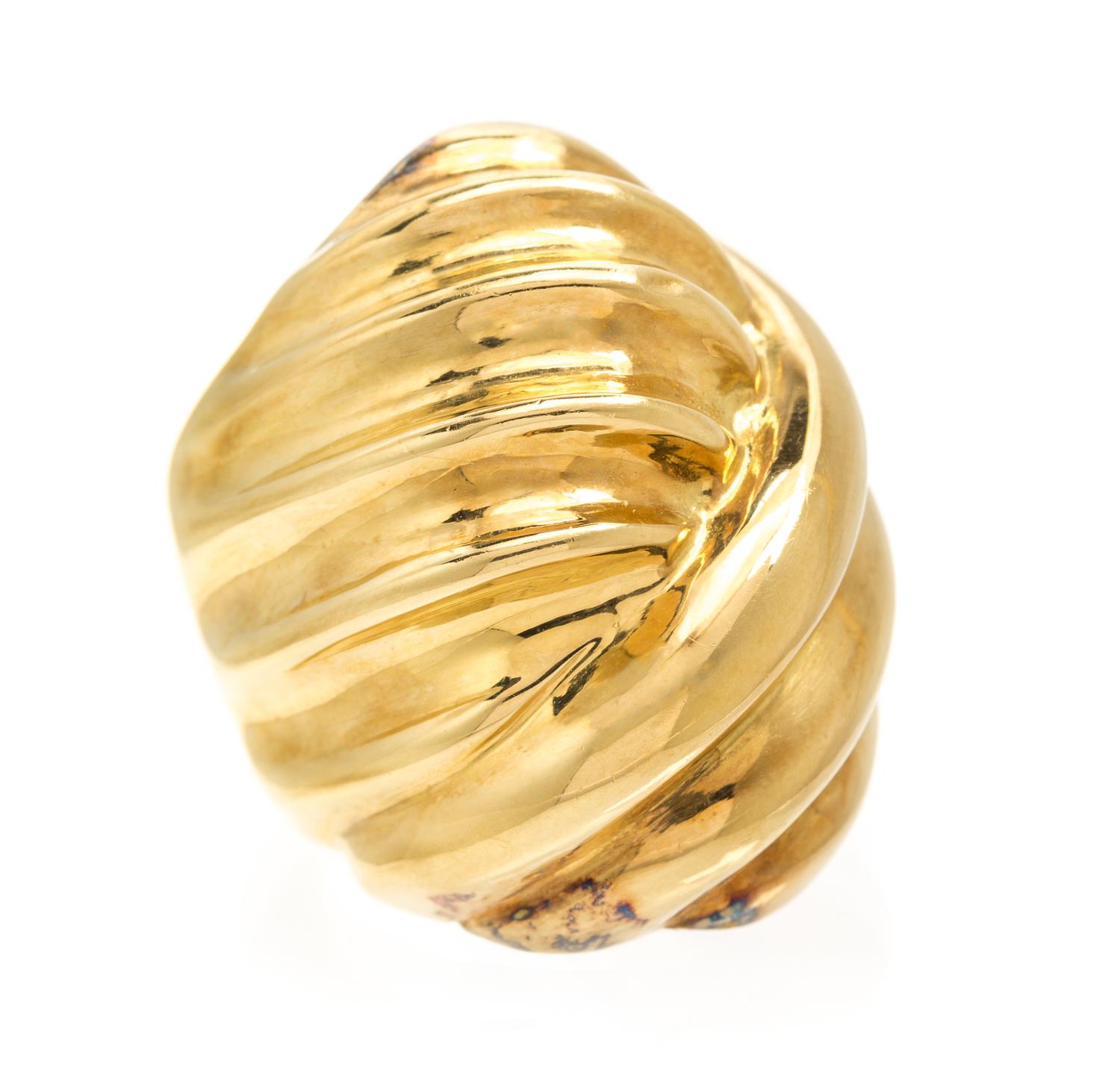 An 18 Karat Yellow Gold Ring, Italy, 10.90 dwts.