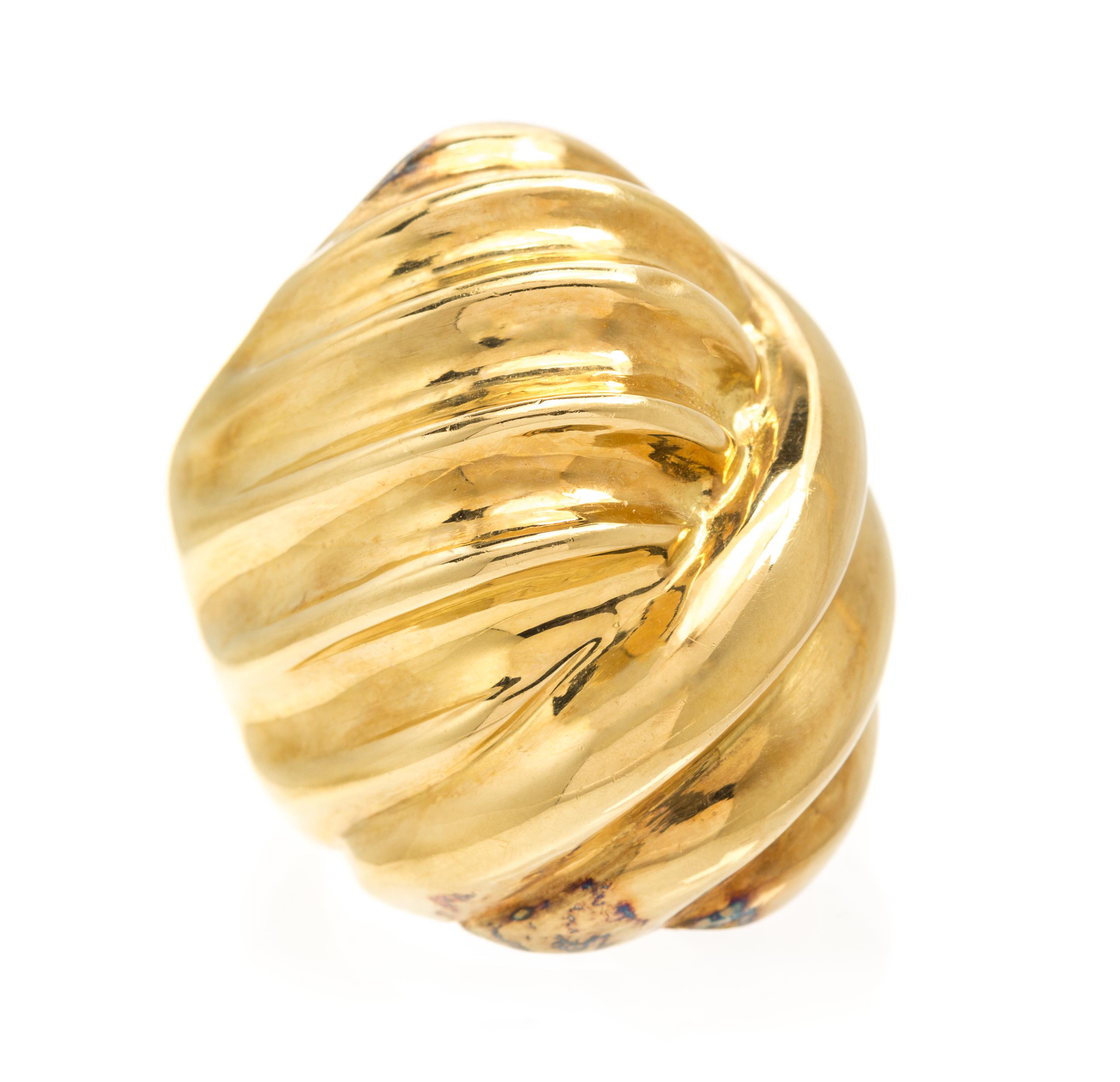 An 18 Karat Yellow Gold Ring, Italy, 10.90 dwts.