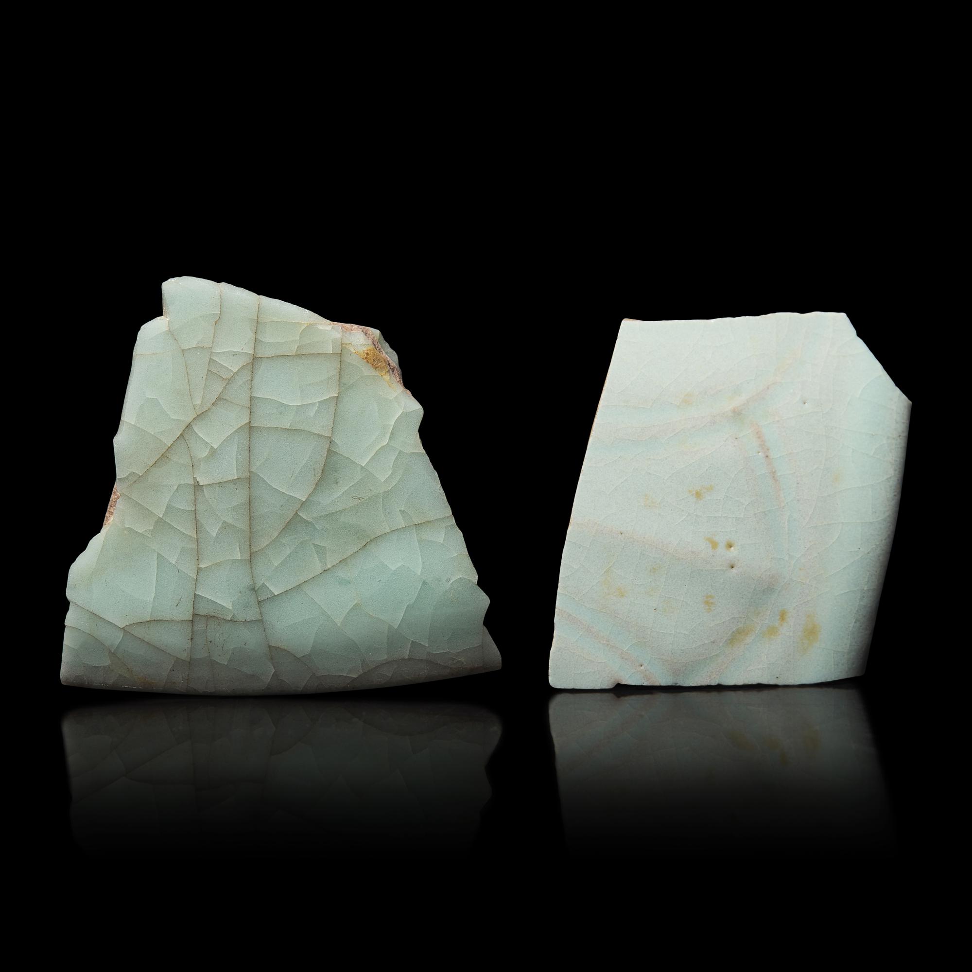 A Ru Ware and A Guan Ware Porcelain Fragment, Song Dynasty 宋 汝窯官窯瓷片各一
