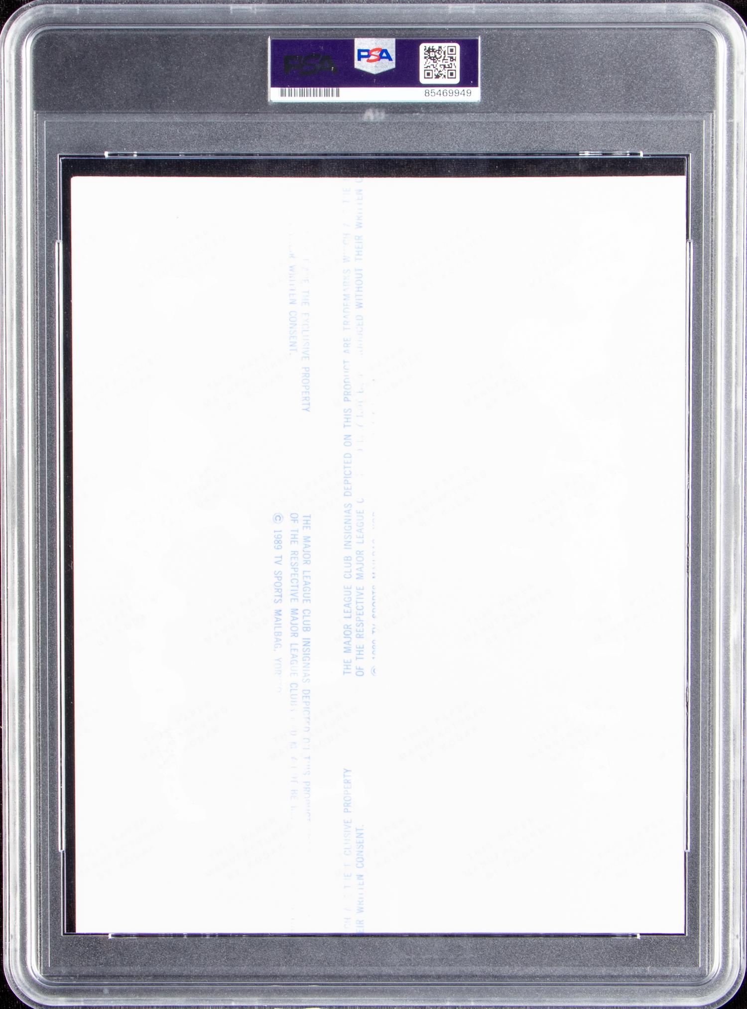 A Mickey Mantle Signed Autograph Photo (PSA 10 AUTO GEM MINT)