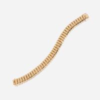 A fourteen karat gold bracelet