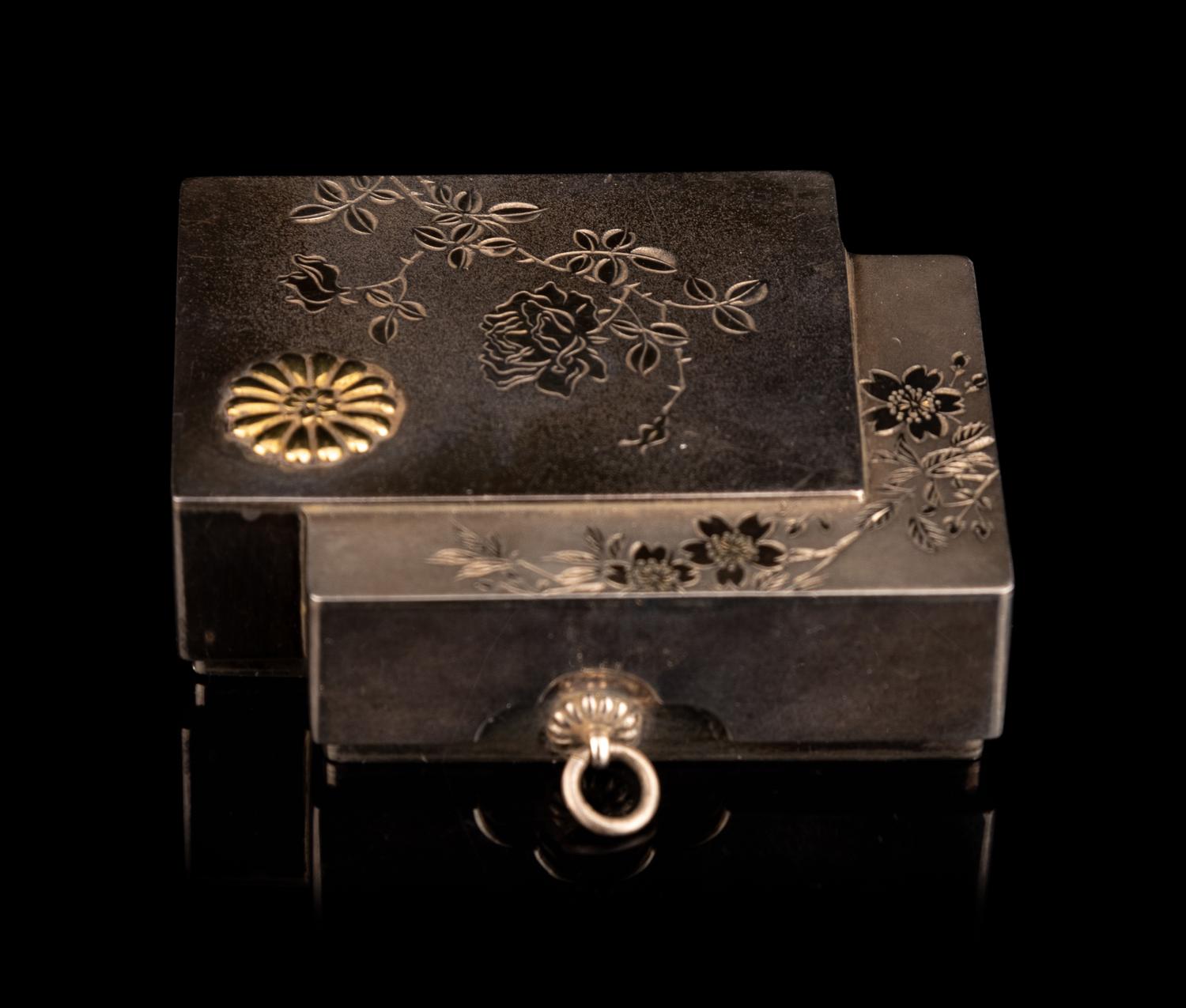 A Japanese Double Box-Form Bonbonnière