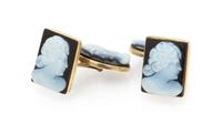 A Pair of Yellow Gold and Onyx Cameo Cufflinks, 6.90 dwts.