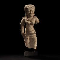 A Javanese terracotta figure of a female, possibly Majapahit 爪洼陶俑 或满者伯夷 13th-15th century ???????