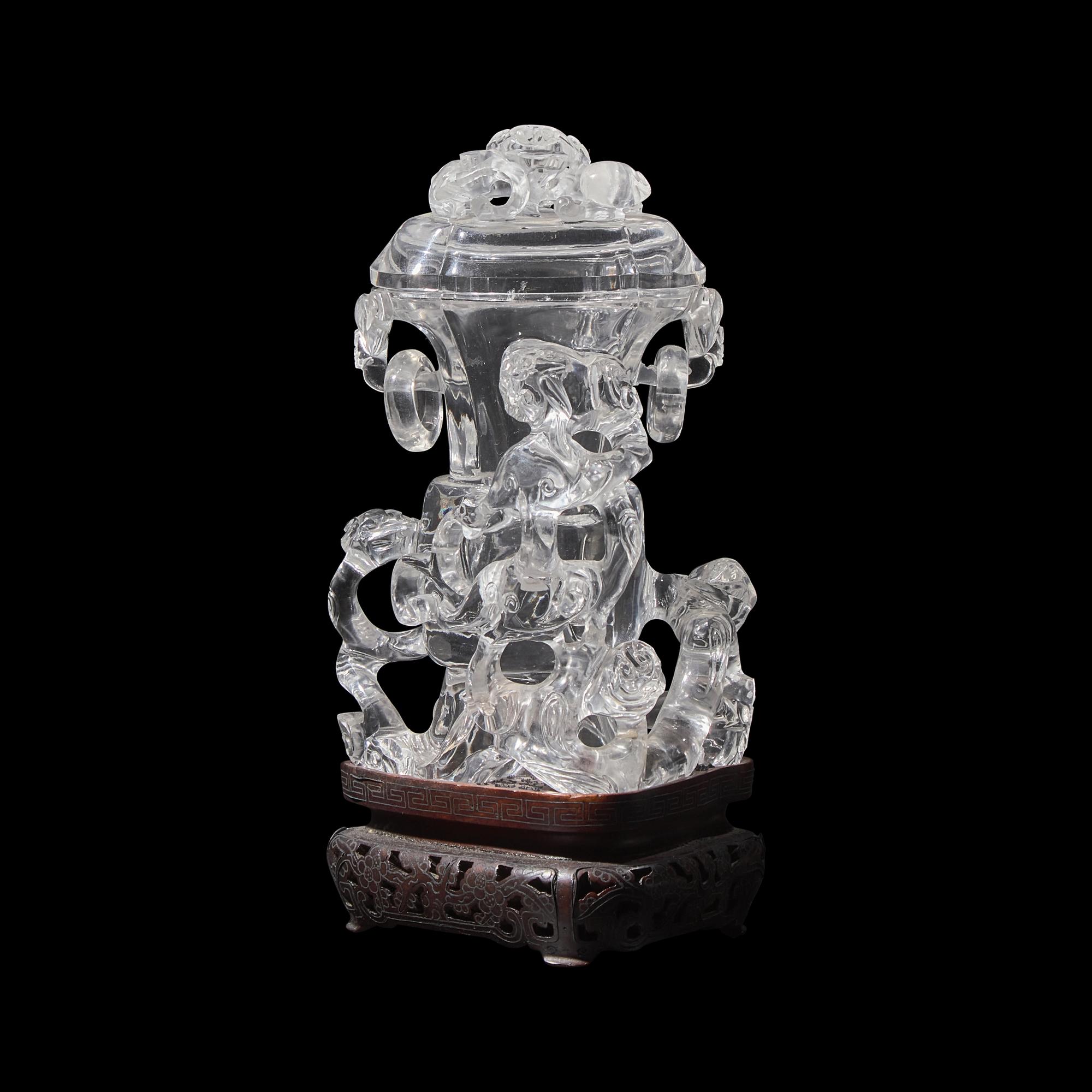 A Chinese Rock Crystal Vase and Cover, 20th Century 近代 靈芝螭龍紋水晶賞瓶