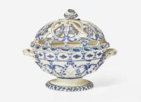 A Wedgwood Cobalt Decorated Reticulated Creamware Pot-Pourri