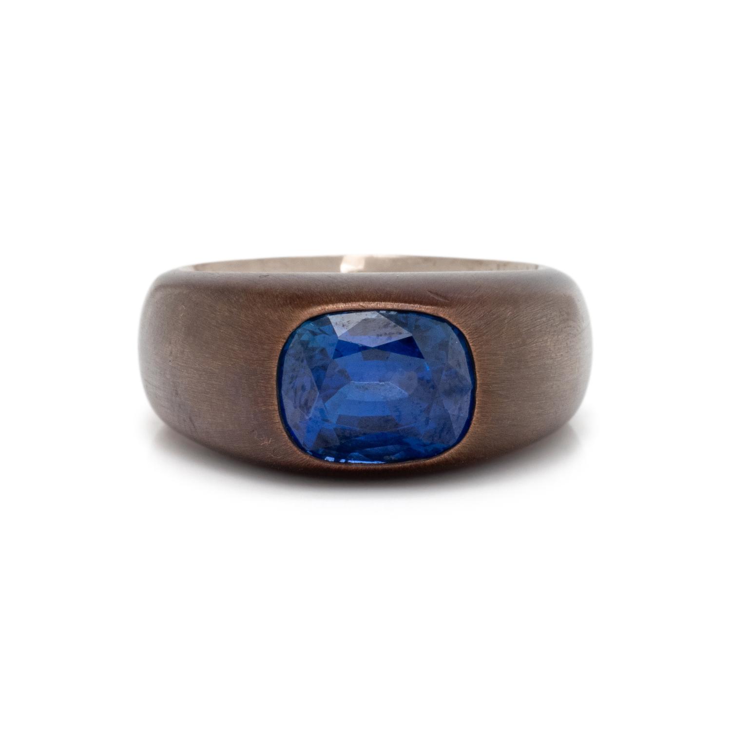 HEMMERLE, SAPPHIRE, GOLD, AND COPPER RING