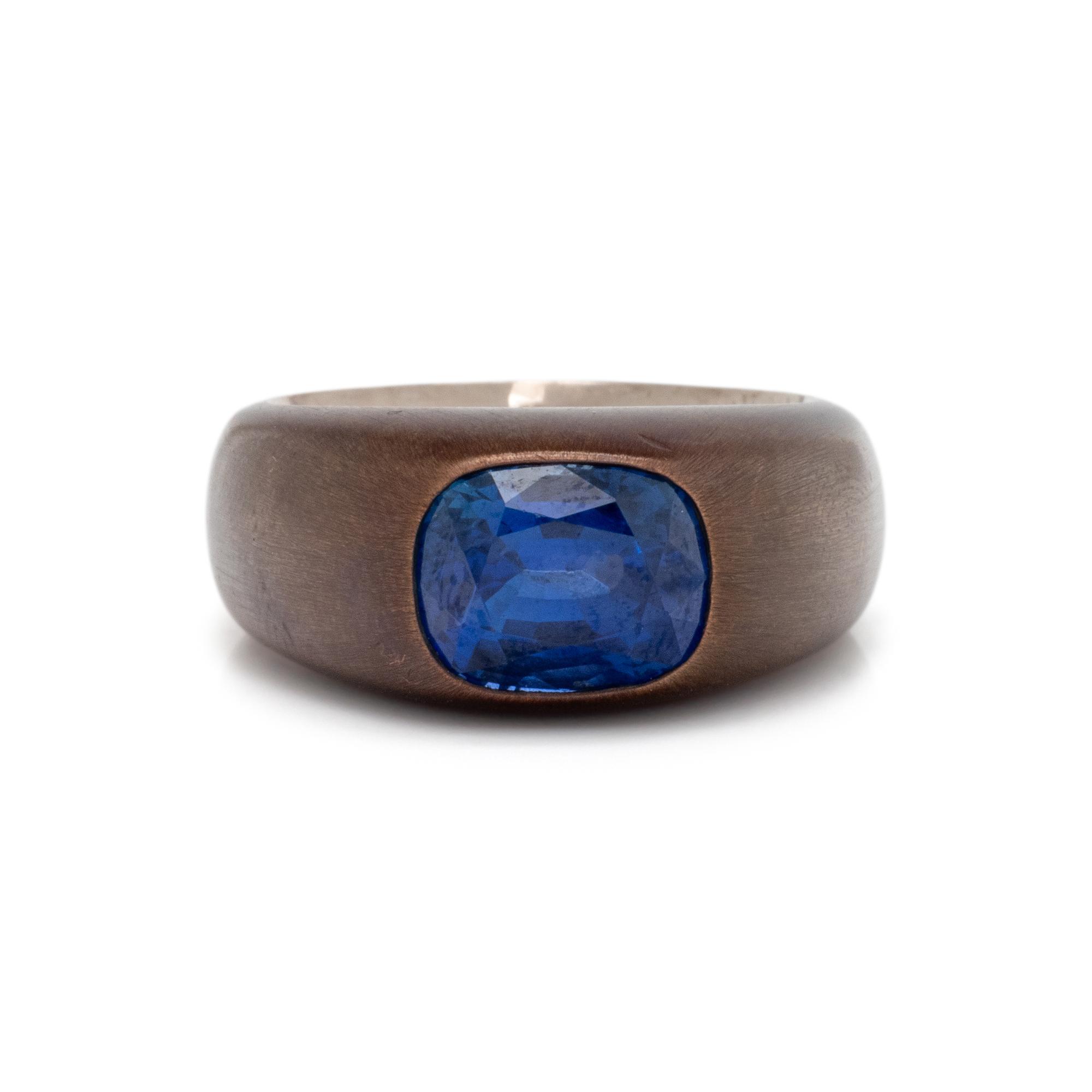 HEMMERLE, SAPPHIRE, GOLD, AND COPPER RING