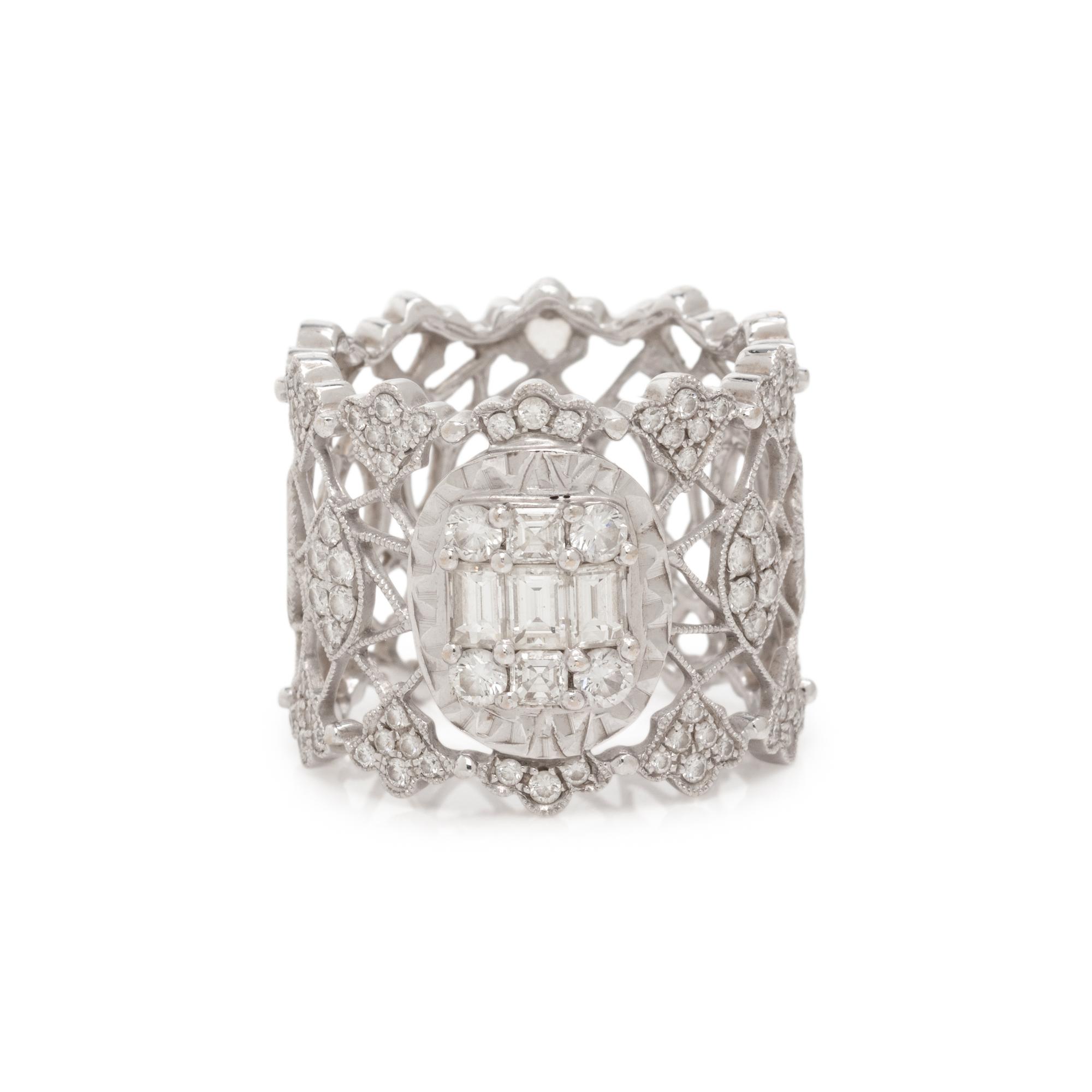 WHITE GOLD AND DIAMOND RING