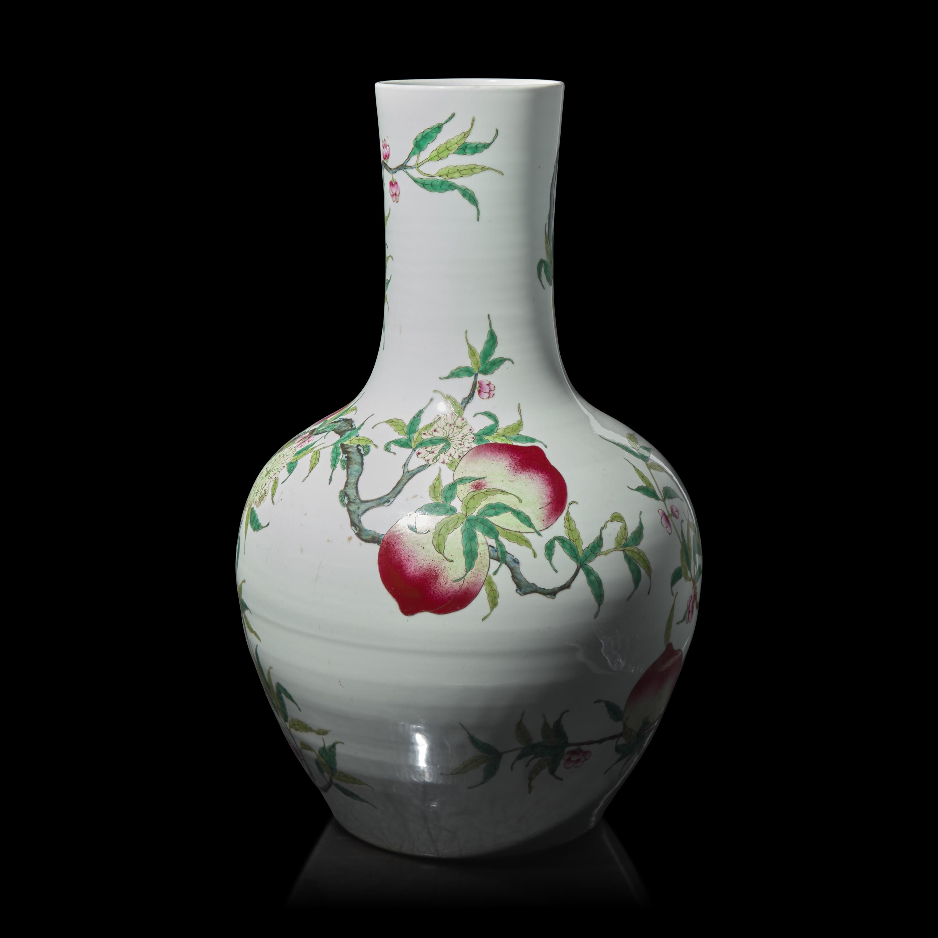 A Very Large Chinese Famille Rose Porcelain 'Nine Peaches' Tianqiuping Vase, 20th Century — 近代 粉彩九桃天球瓶