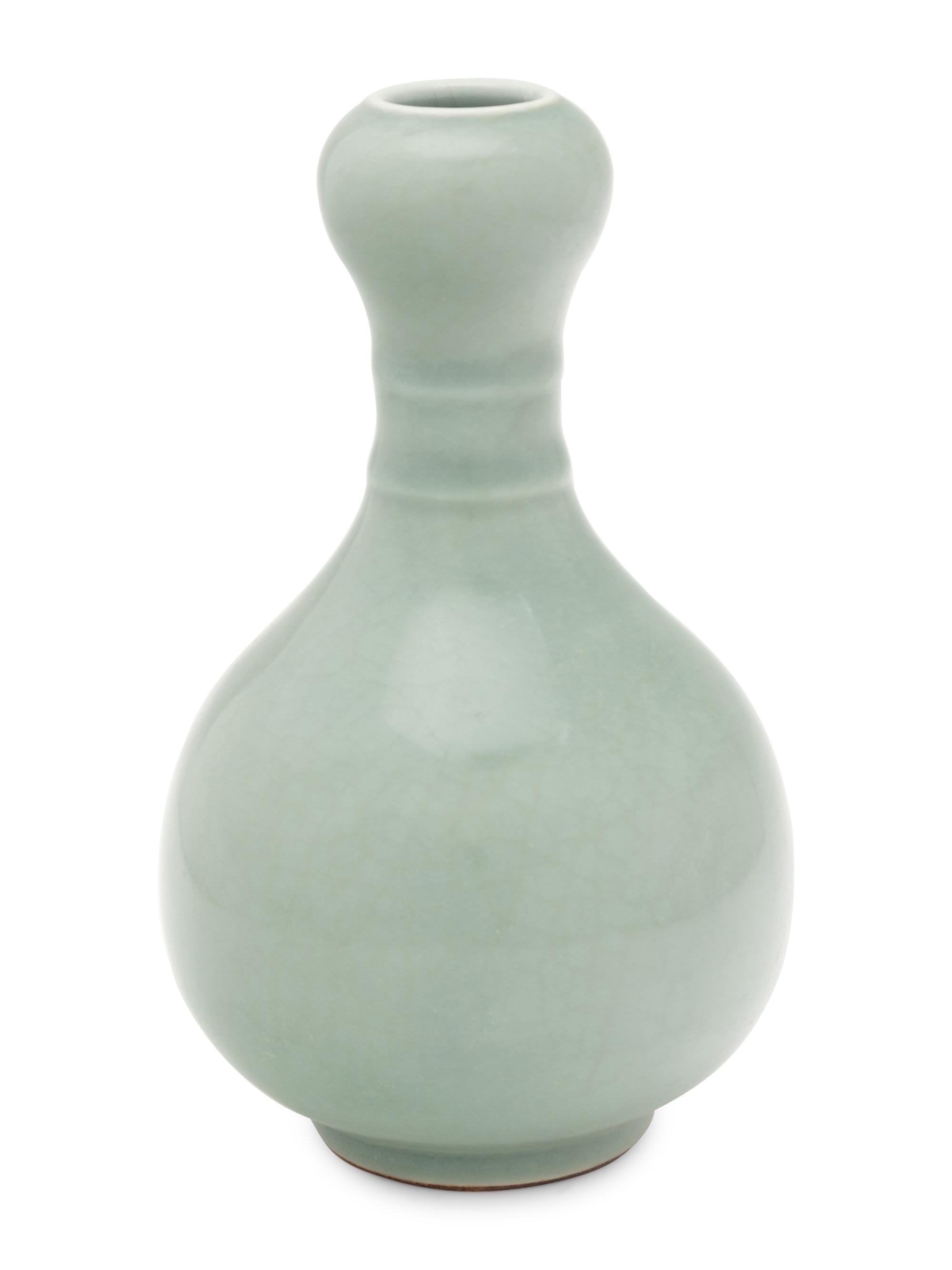 A Celadon Glazed Porcelain Garlic-Mouth Bottle Vase