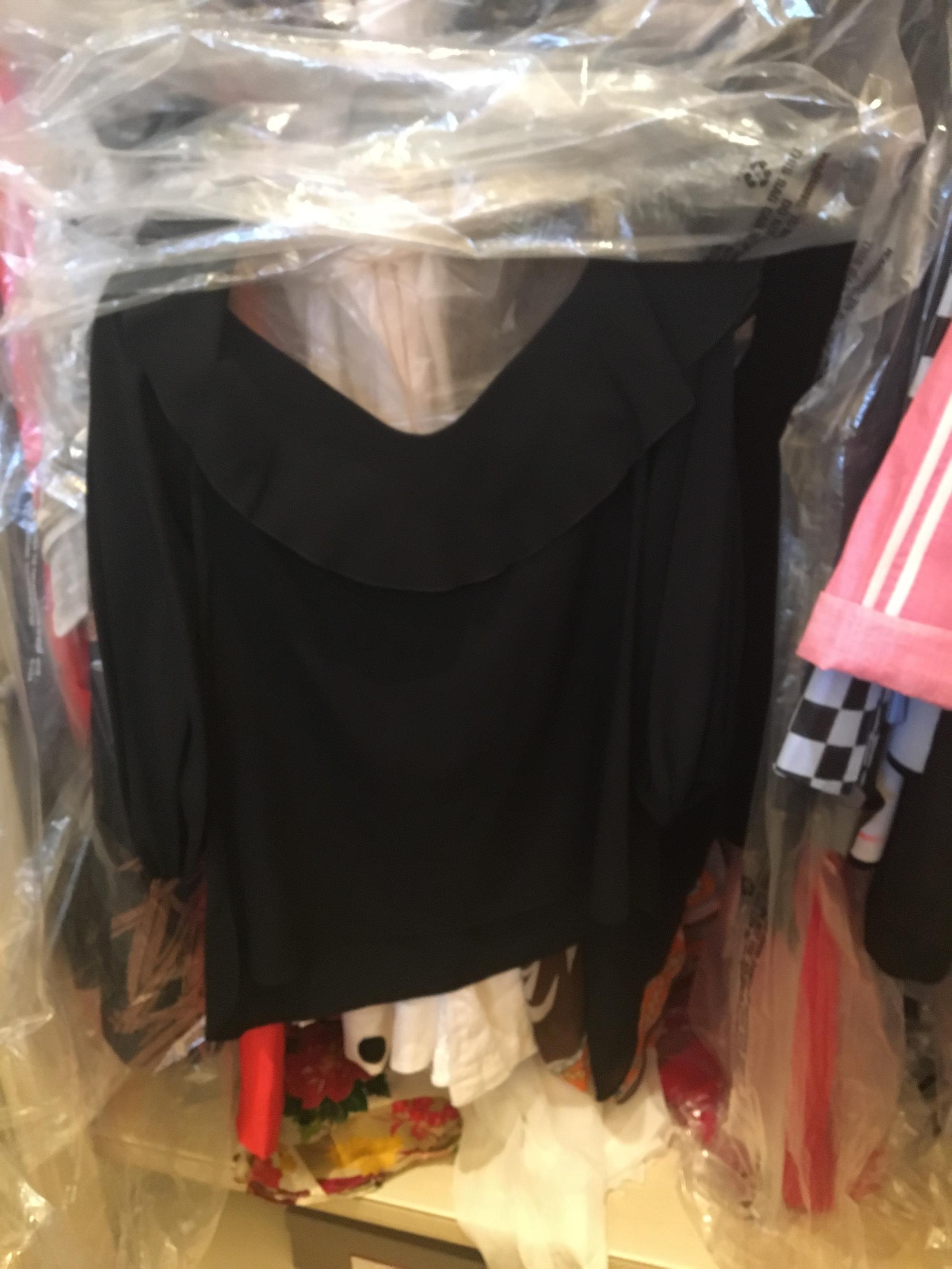 Oscar de la Renta Black Blouse, 2000s Size label: 10