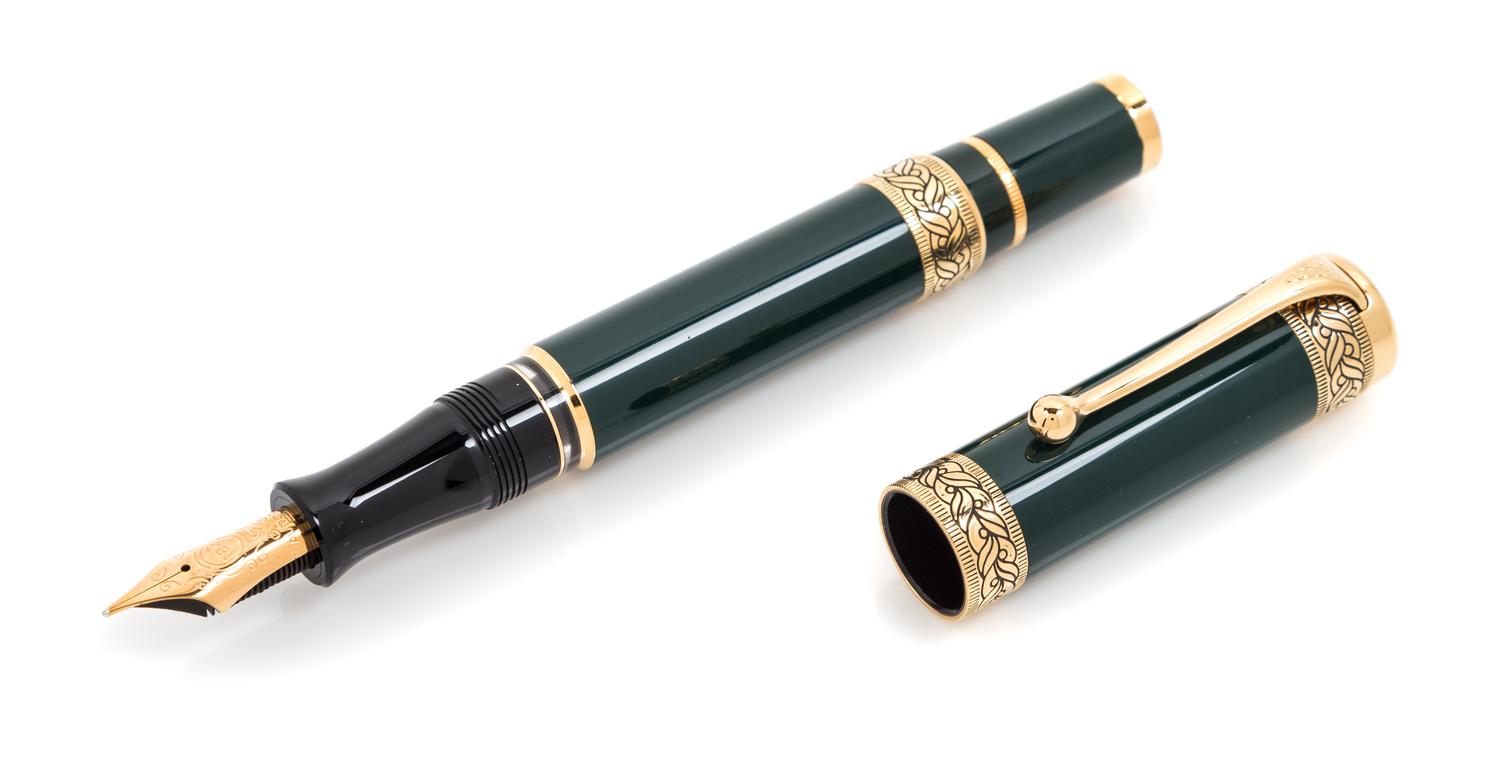An Aurora Dante Alighieri Limited Edition Fountain Pen and Ink Set