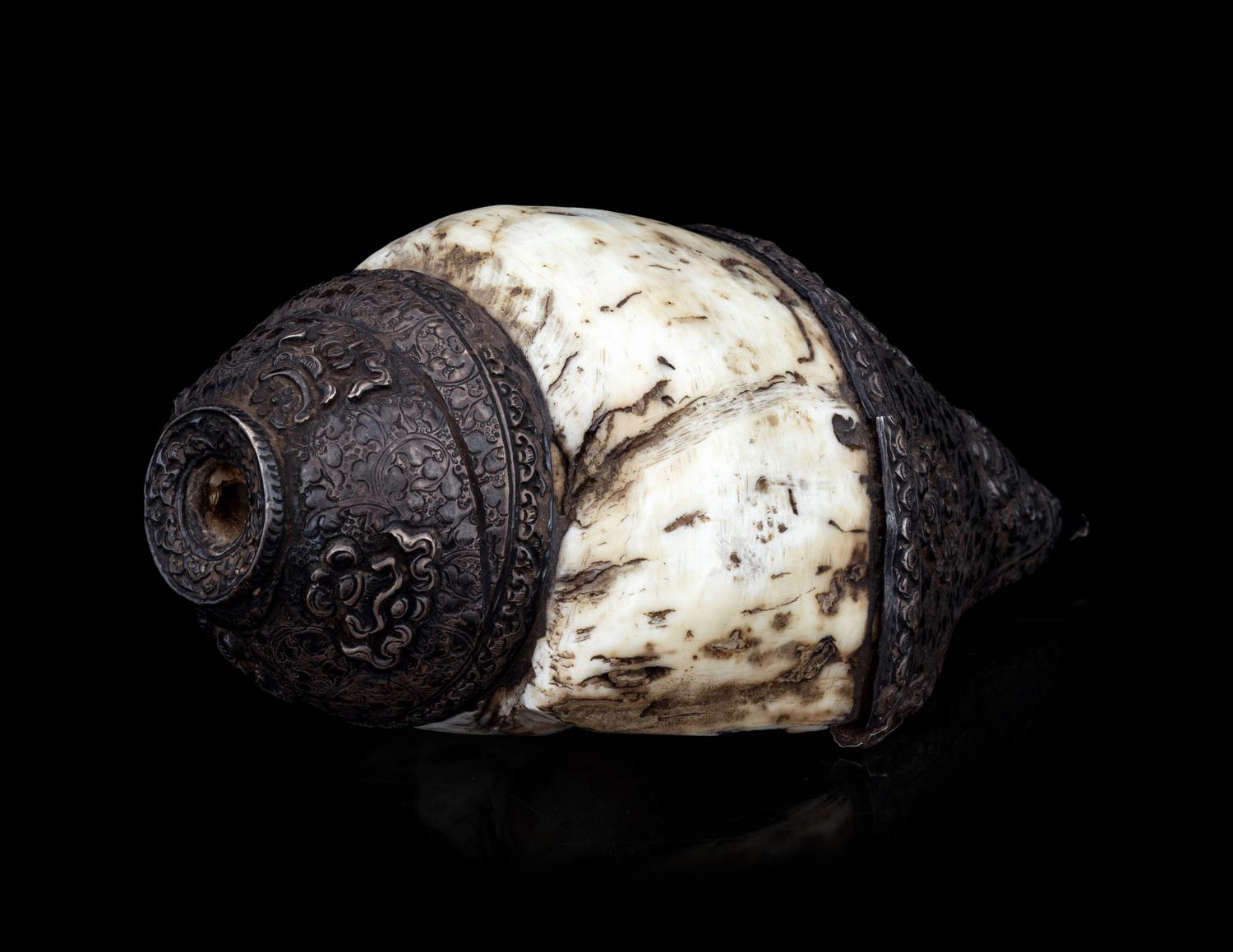 A Chinese Silvered Mounted Conch and A Silvered Metal Inlaid Basin