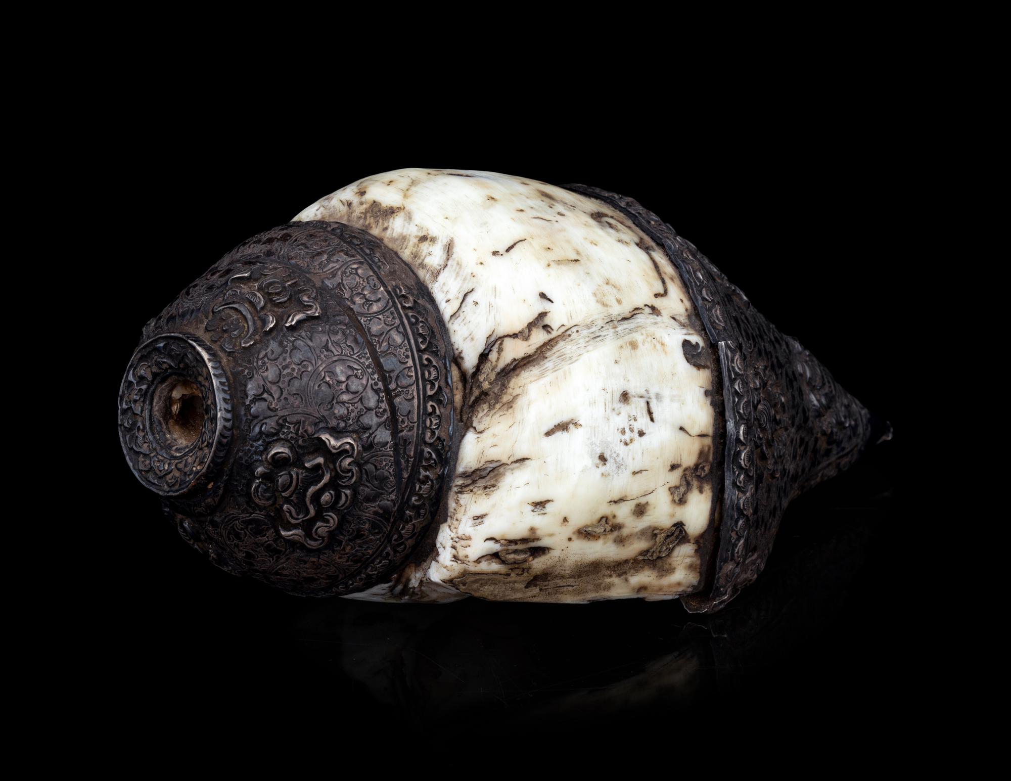 A Chinese Silvered Mounted Conch and A Silvered Metal Inlaid Basin