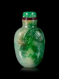 A Green and White Jadeite Snuff Bottle