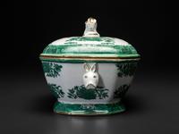 Four Chinese Export Green Fitzhugh Porcelain Articles for the American Market