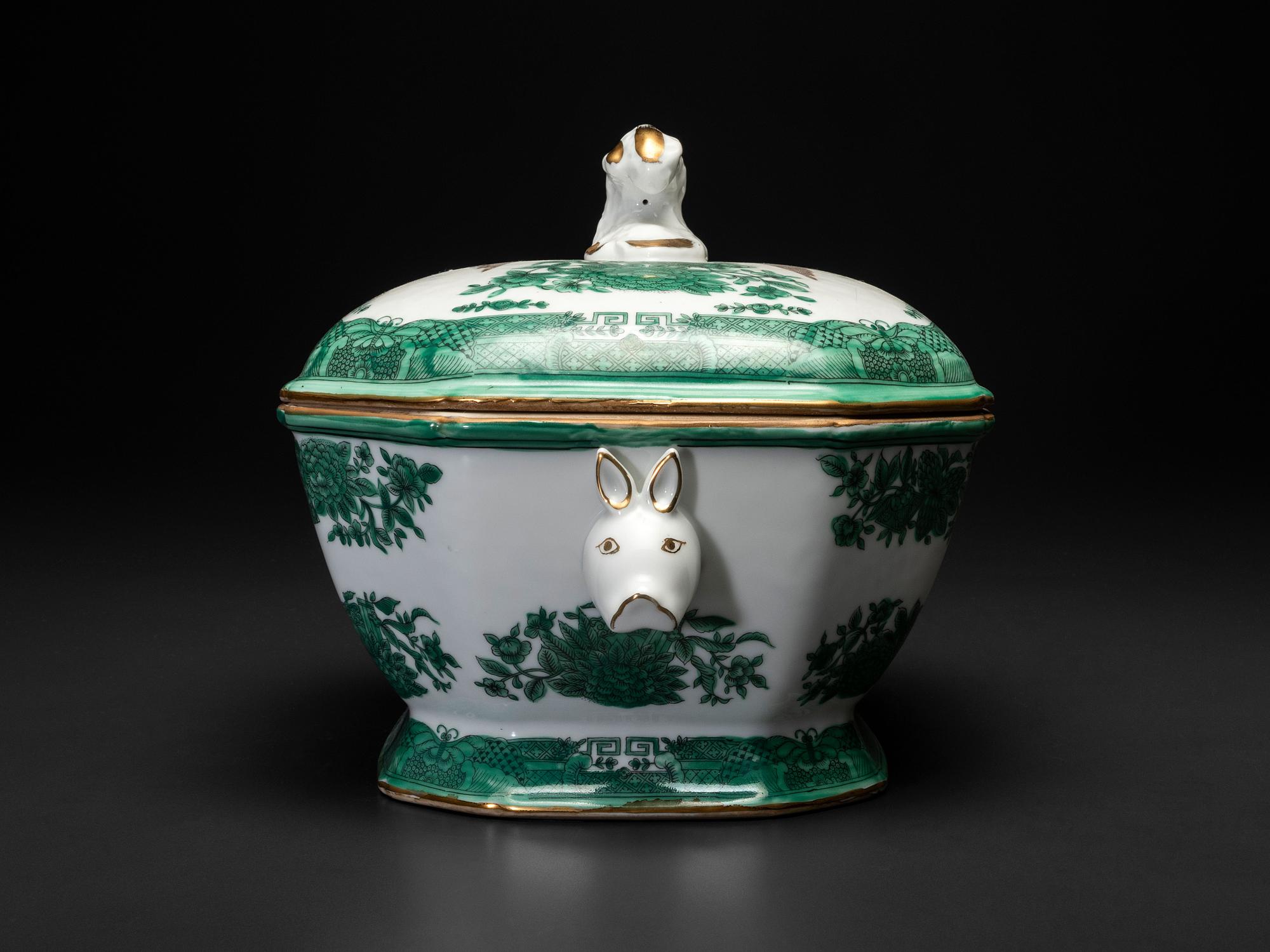 Four Chinese Export Green Fitzhugh Porcelain Articles for the American Market