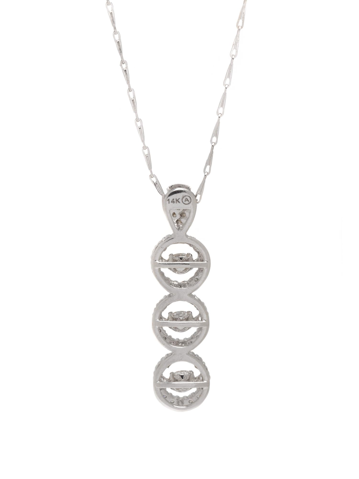 DIAMOND PENDANT NECKLACE