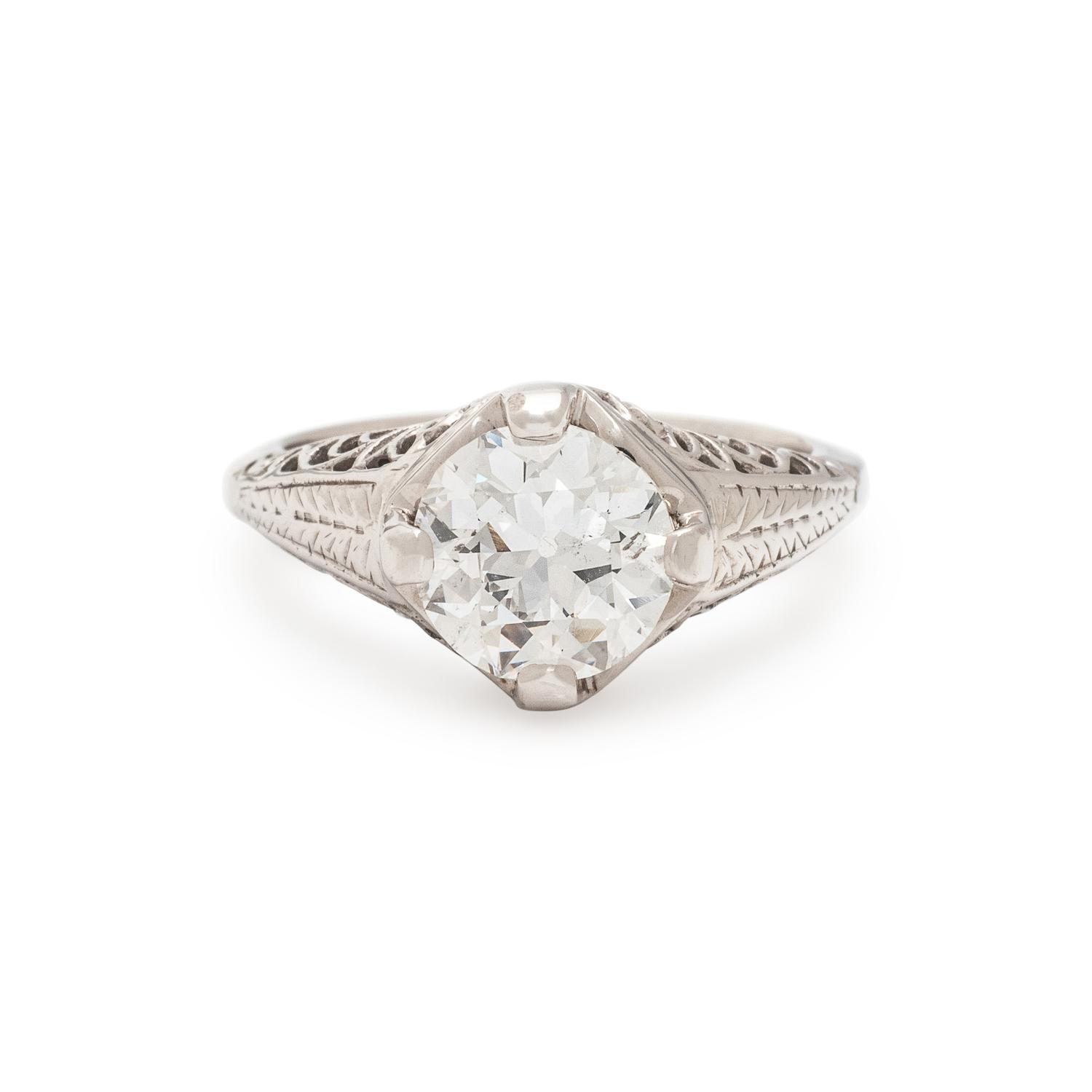 DIAMOND AND WHITE GOLD RING