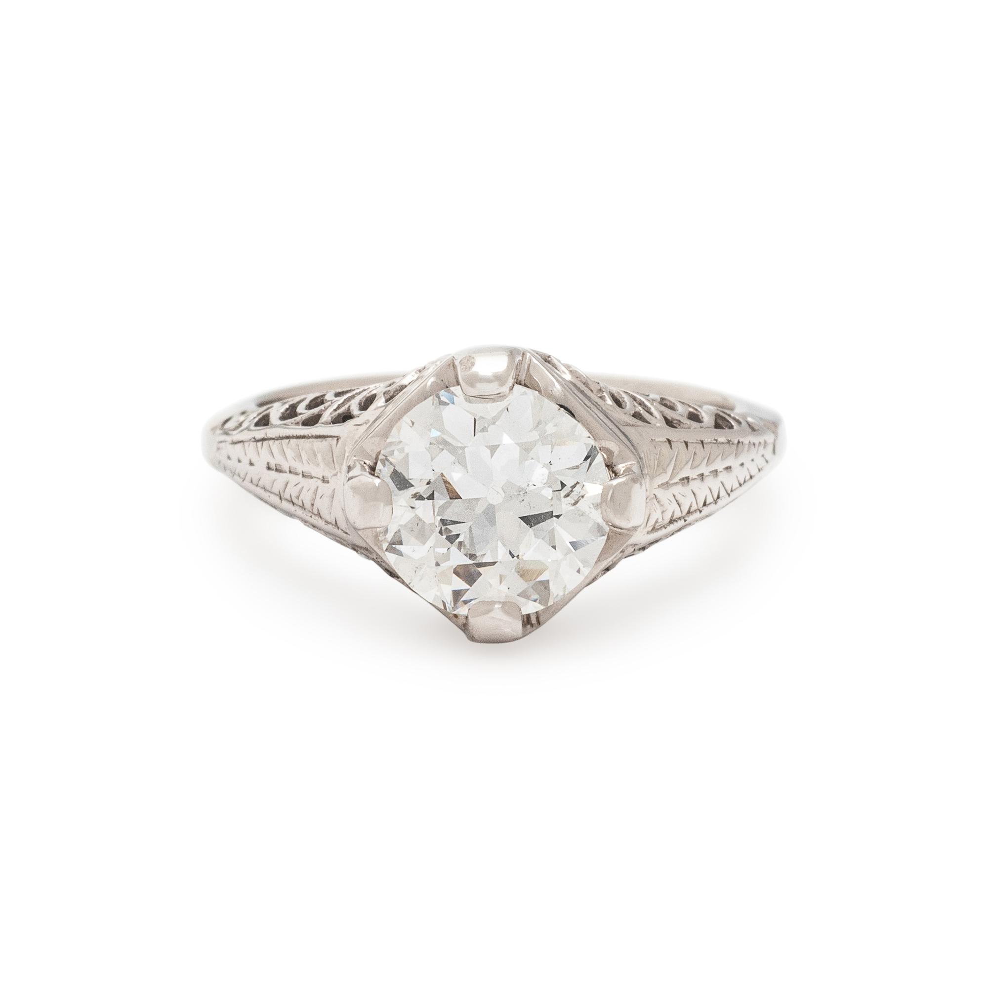 DIAMOND AND WHITE GOLD RING