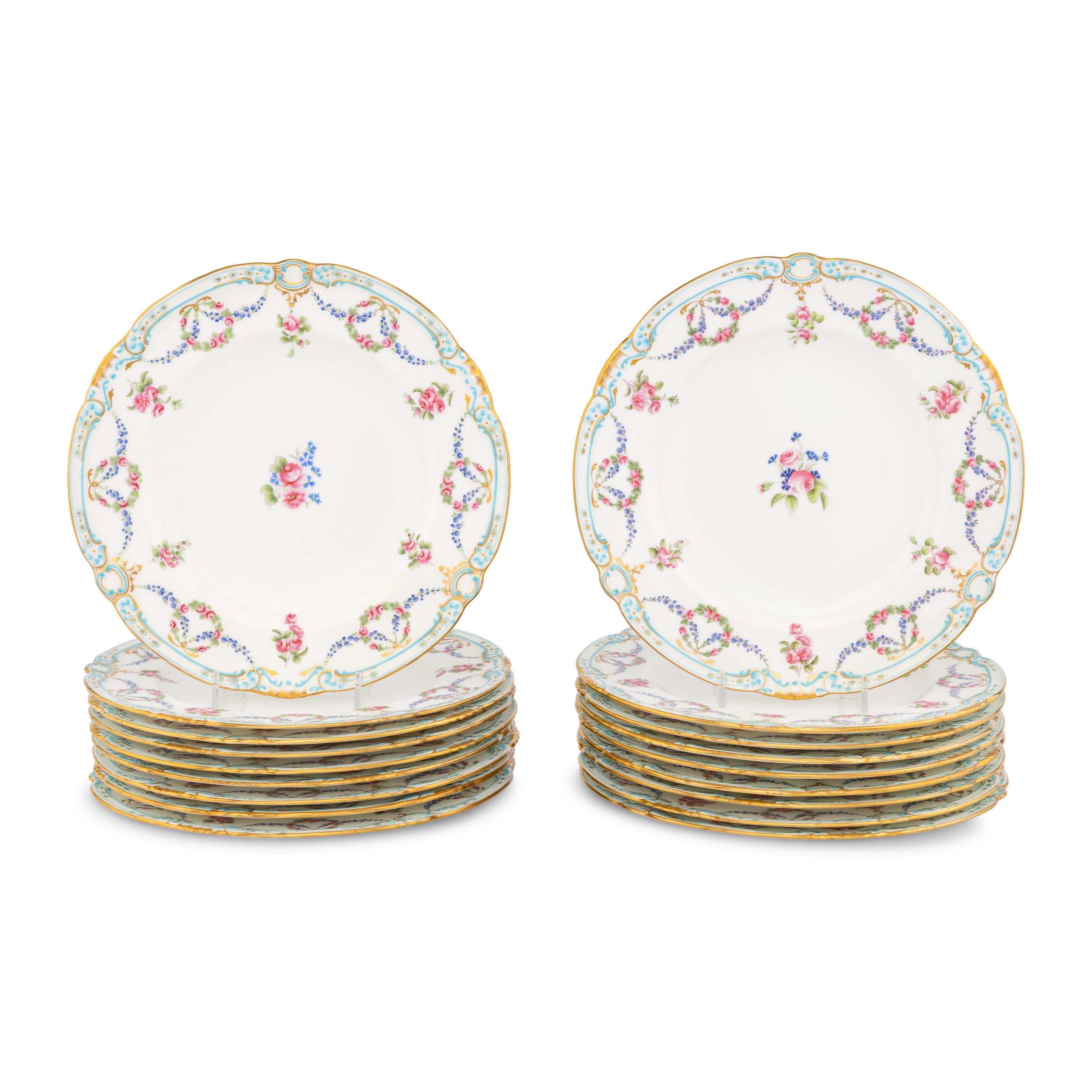 A Set of Eighteen Mintons Porcelain Plates