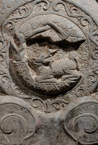 A Pair of Bearing Stones, Menzhenshi