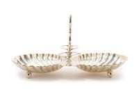 An English Silver-plate Serving Dish Width 16 3/4 inches. — Daniel & Arter, Birmingham, Early 20th Century