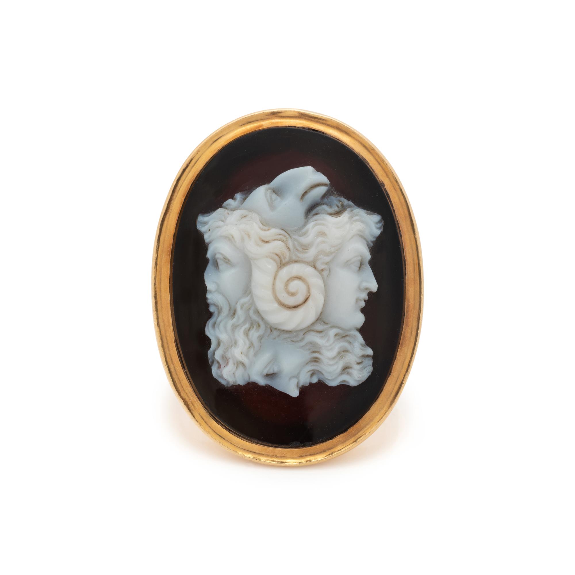ANTIQUE, ROSE GOLD AND AGATE CAMEO RING