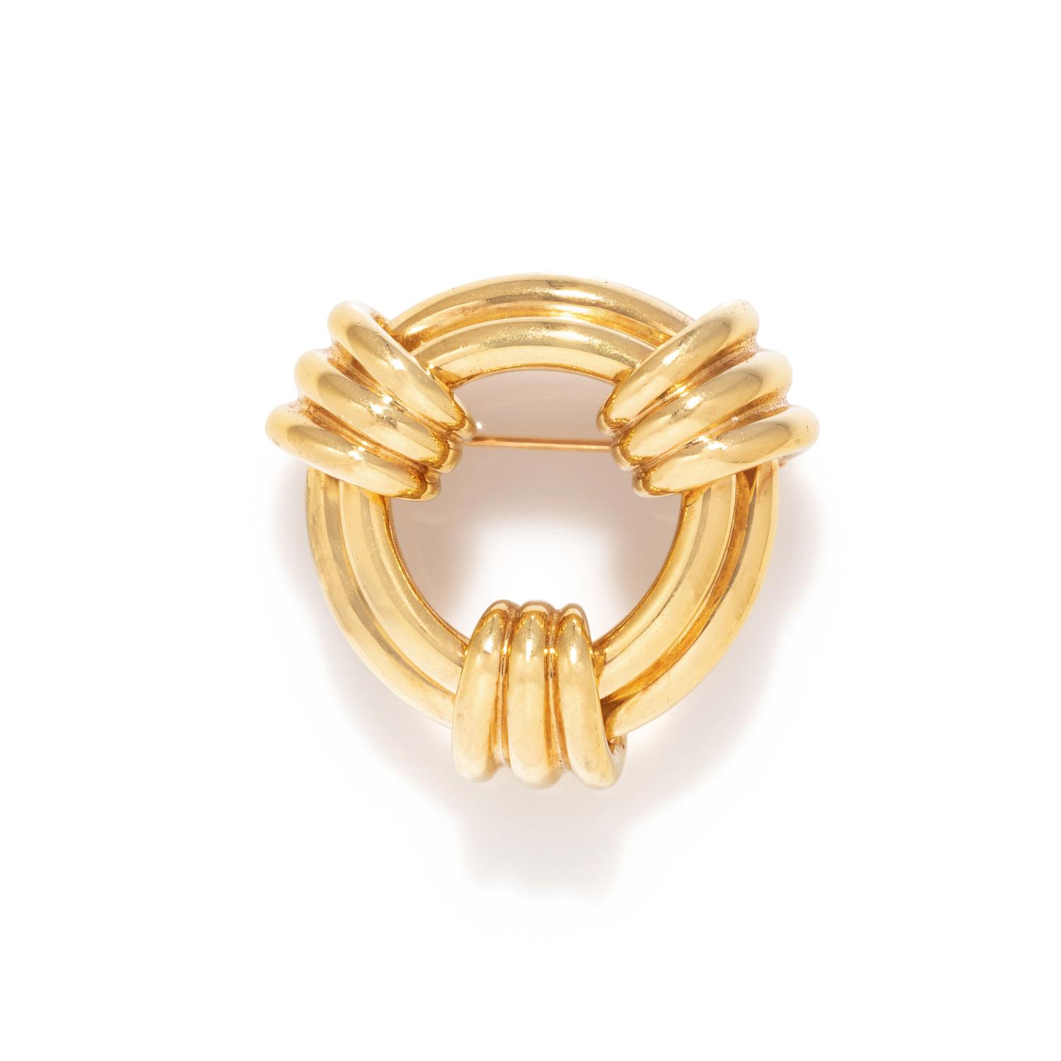 TIFFANY & CO., YELLOW GOLD BROOCH