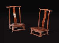 A pair of elm low chairs 榆木矮凳一對