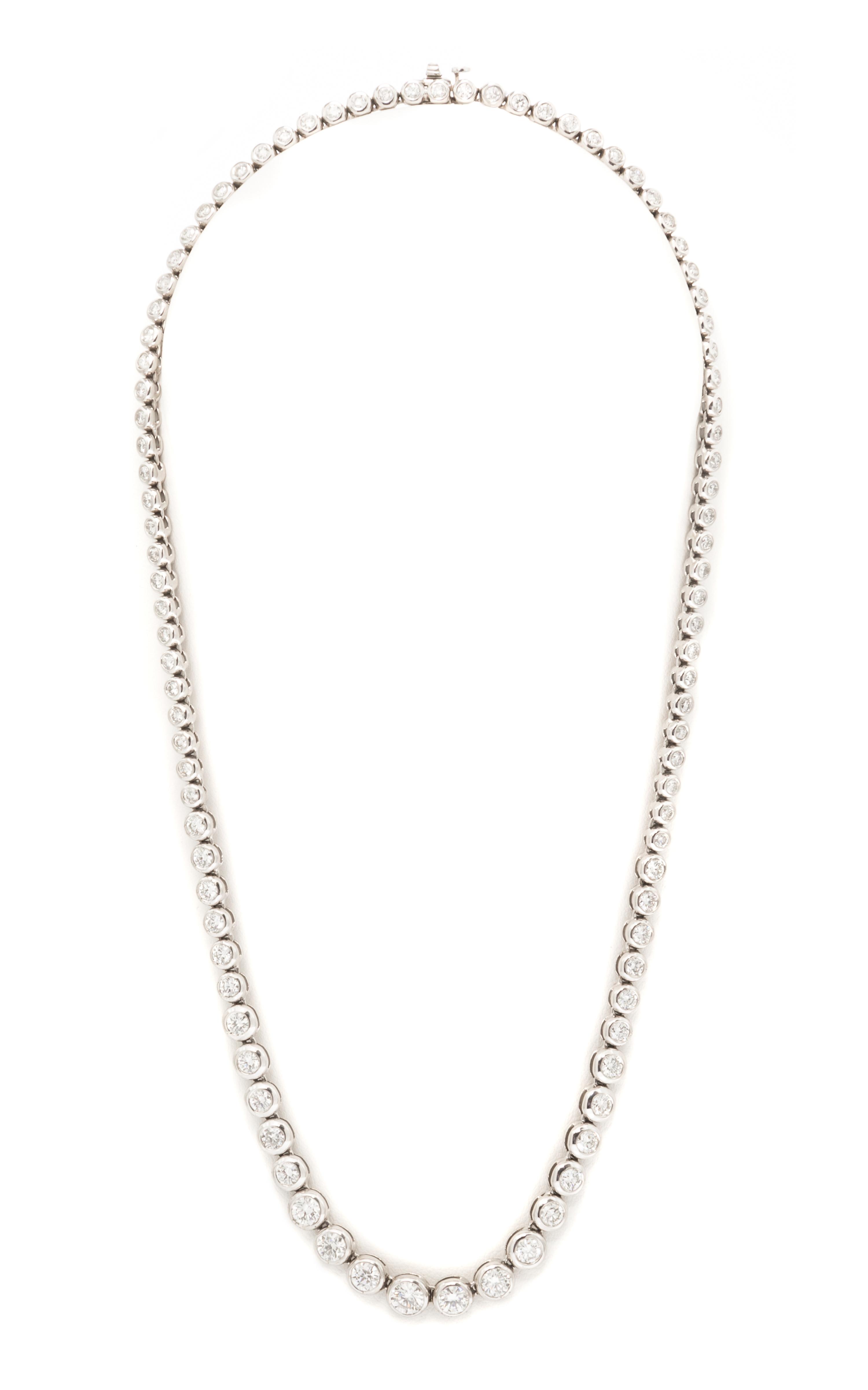 An 18 Karat White Gold and Diamond Riviera Necklace, 15.10 dwts.
