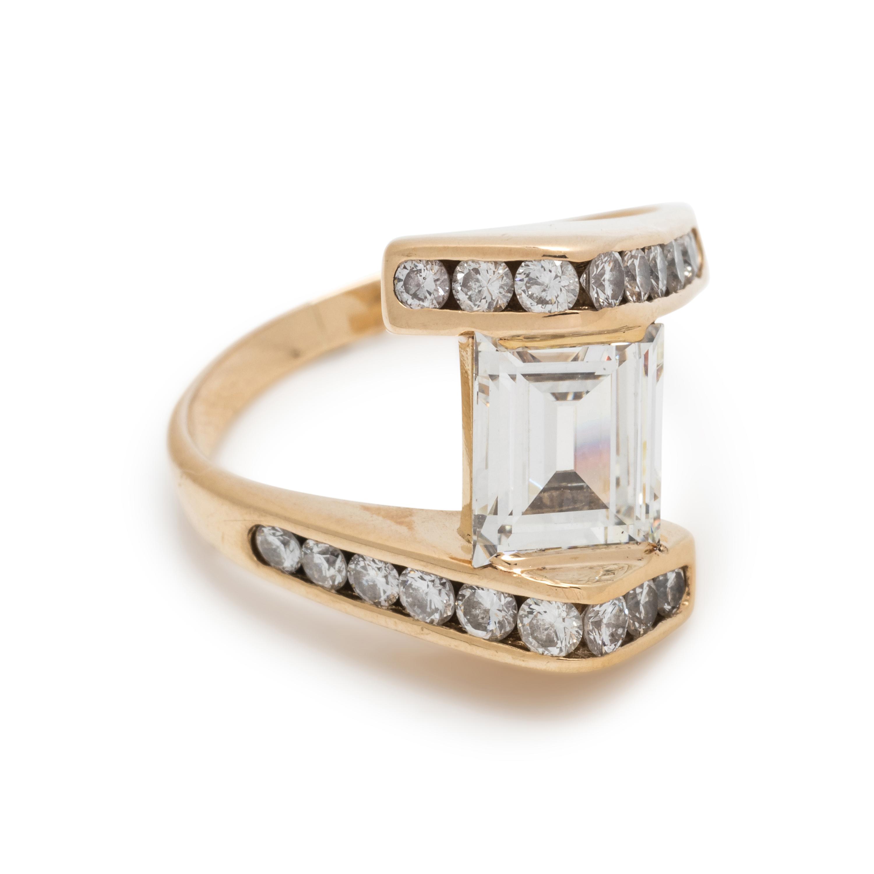 DIAMOND RING