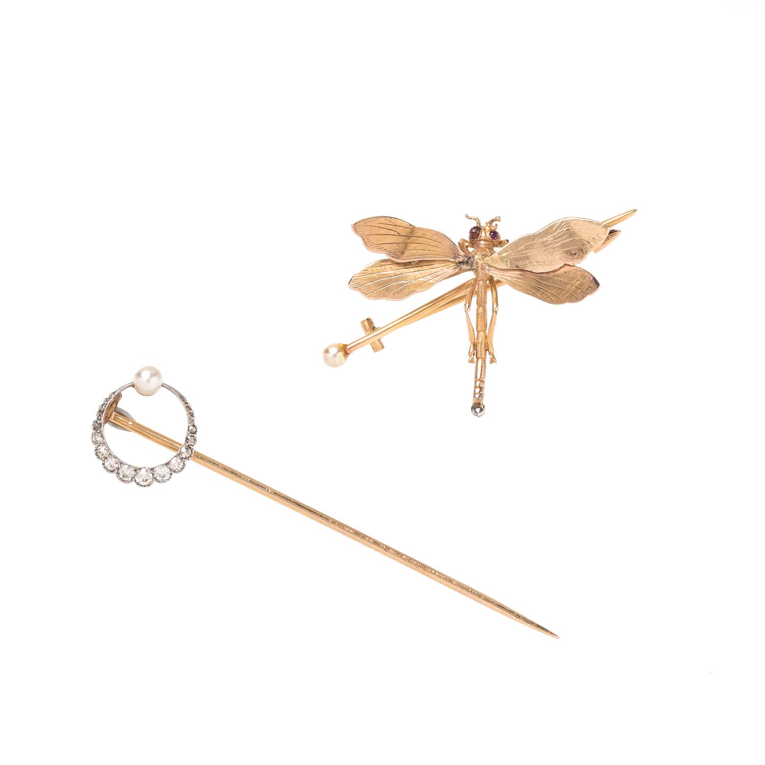 COLLECTION OF ANTIQUE YELLOW GOLD PINS