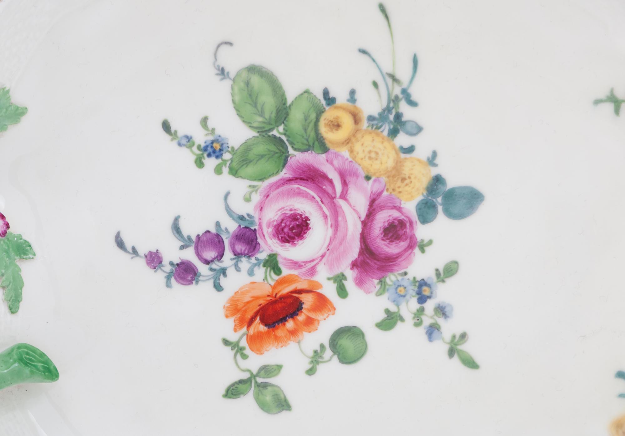 A Pair of Meissen Porcelain Leaf-Form Dishes