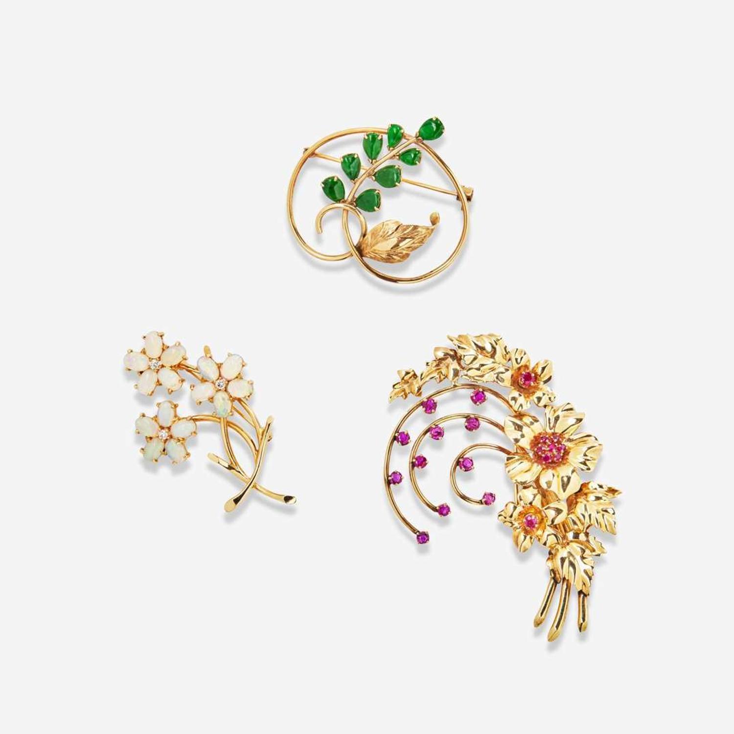 A Collection of Three 14K Yellow Gold Pins