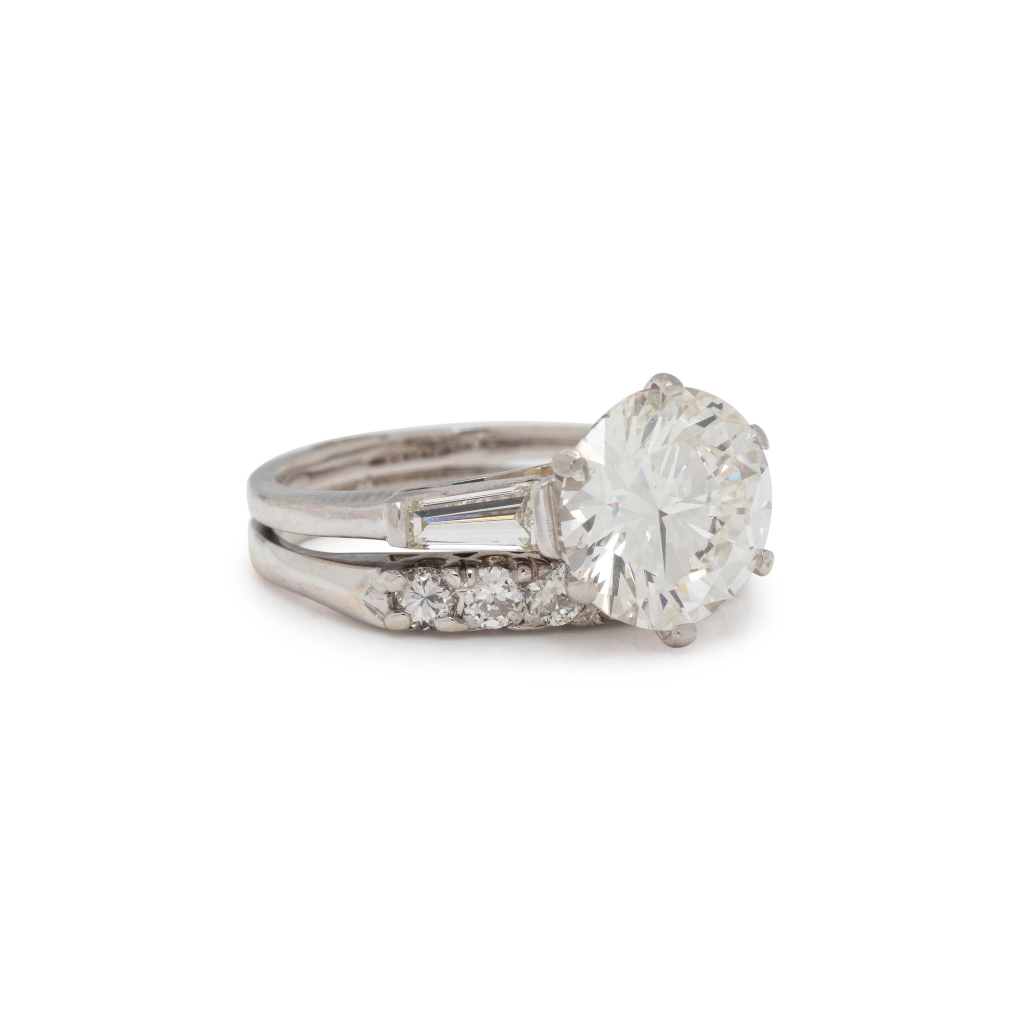 DIAMOND RING