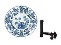 A Chinese Export Blue and White Porcelain Plate