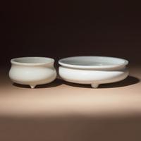 Two Chinese Blanc-de-Chine Porcelain Tripod Censers, Early Qing Dynasty — 清早期 德化白瓷三足爐兩具