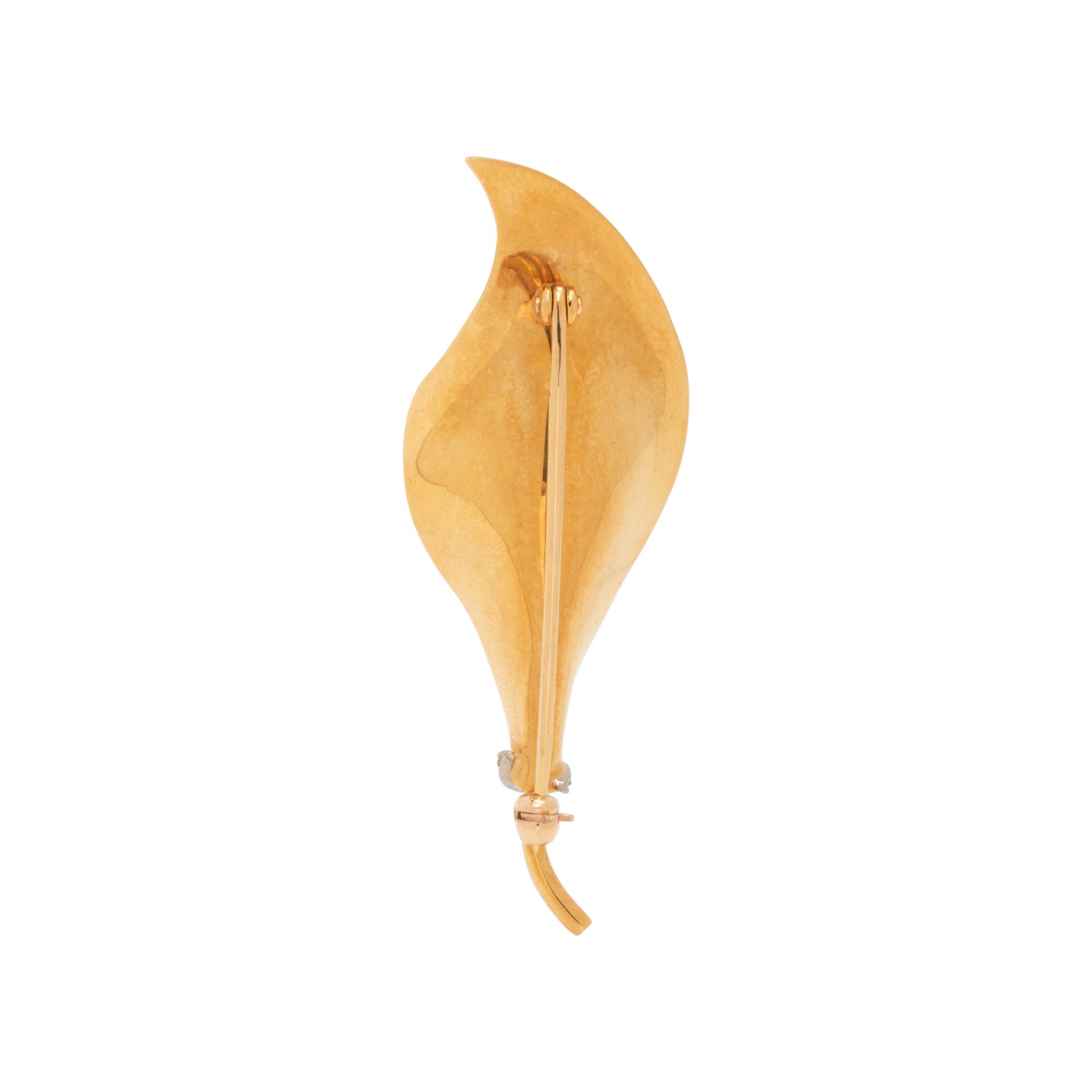 YELLOW GOLD AND DIAMOND LEAF BROOCH