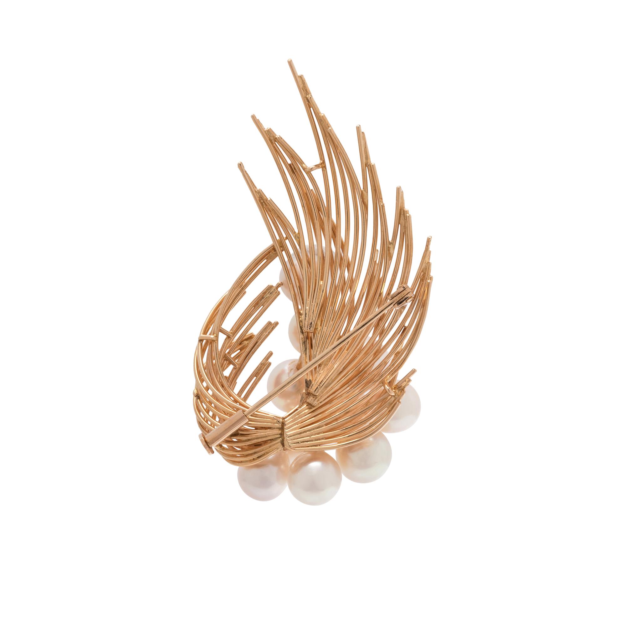 YELLOW GOLD AND CULTURED PEARL BROOCH