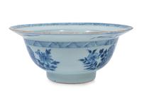 A Chinese Export Blue and White Porcelain Waisted Bowl