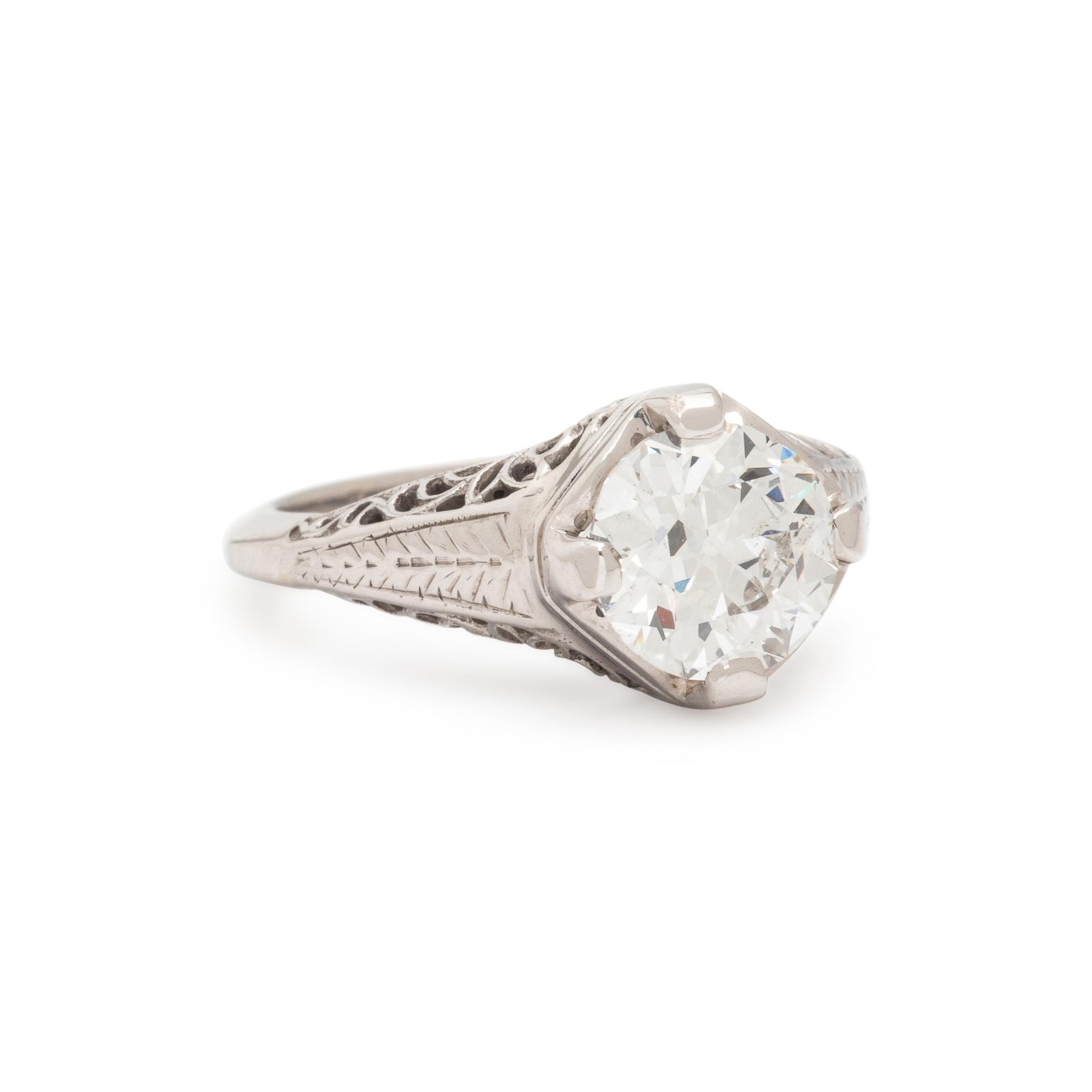 DIAMOND AND WHITE GOLD RING