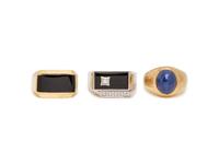 COLLECTION OF GOLD RINGS