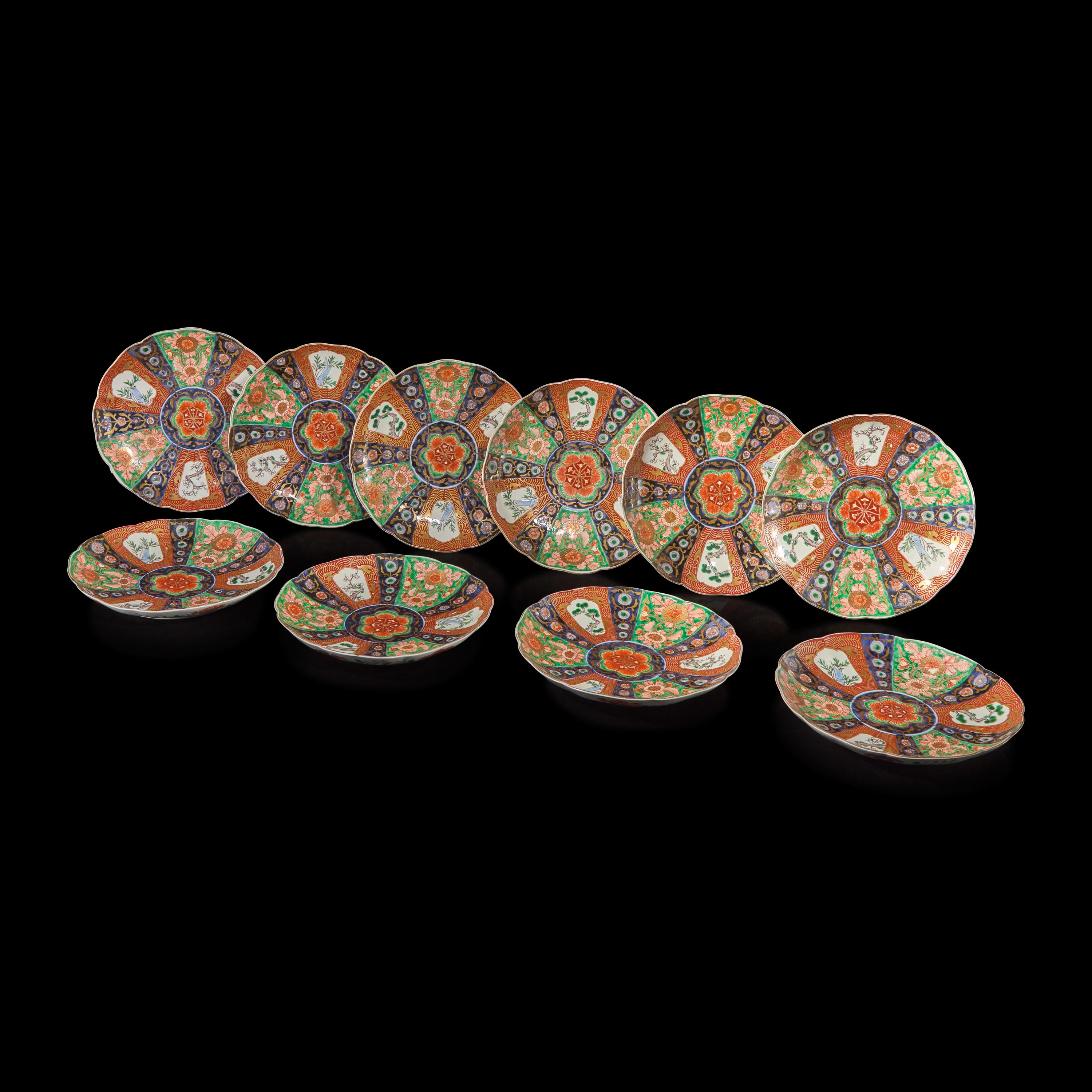 A Set of Ten Japanese "Imari" Lobed Dishes, Edo Period, 18th–19th Century — 日本江戶時代十八-十九世紀 伊萬裏燒賞盤一組十件