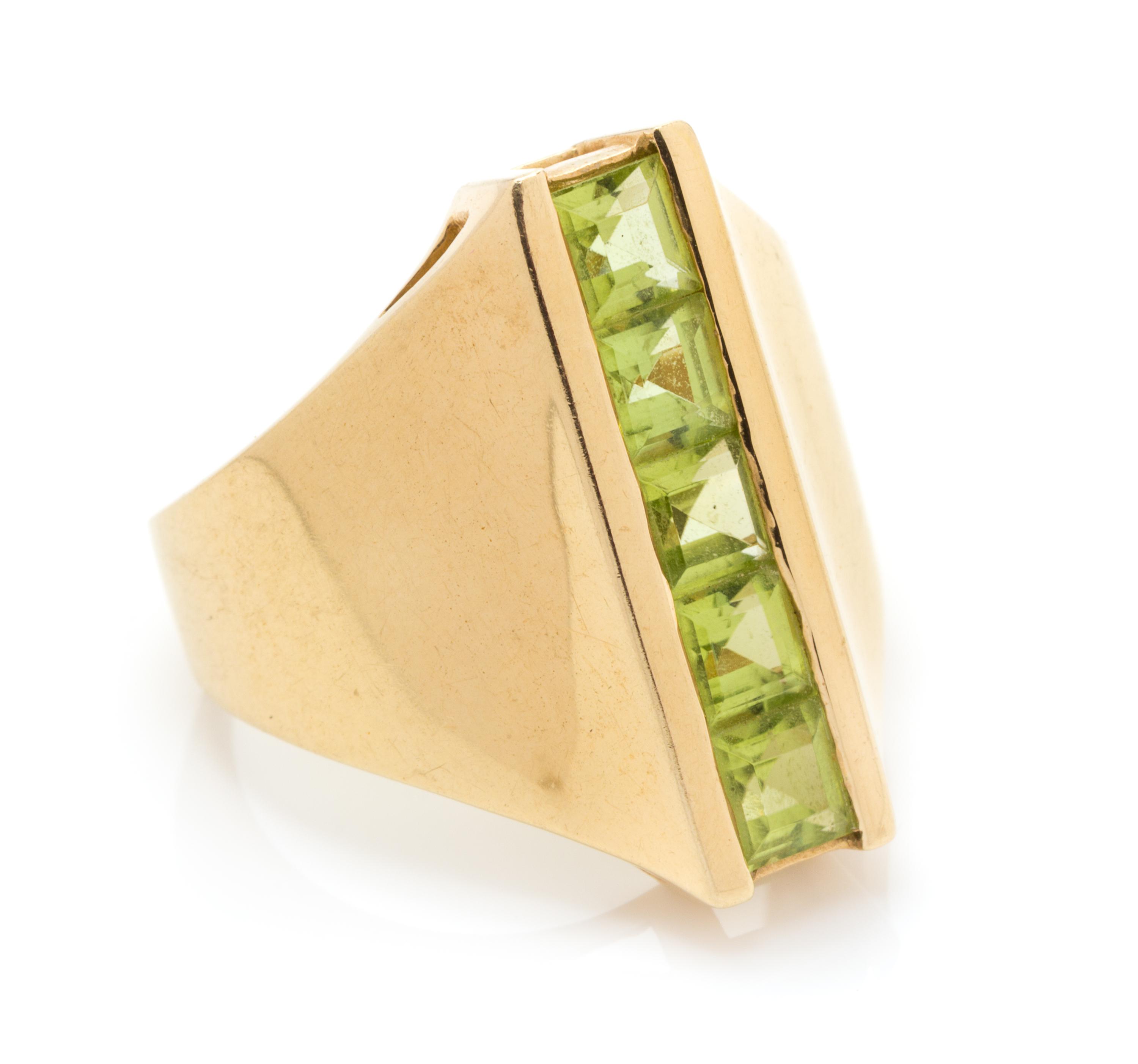 A 14 Karat Yellow Gold and Peridot Ring, 6.10 dwts.